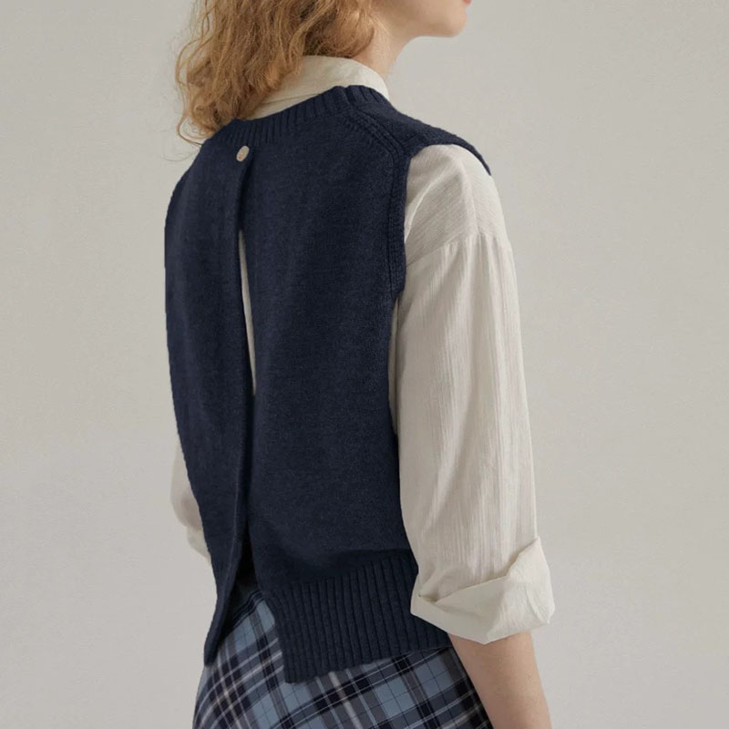 Women‘s Knitted Vest